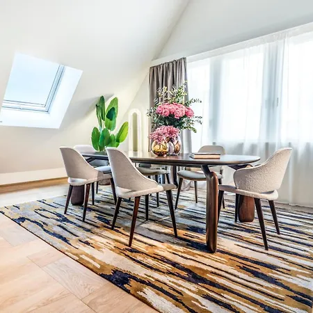 Bahnhofstrasse Designer Penthouse Private Rooftop Lejlighed