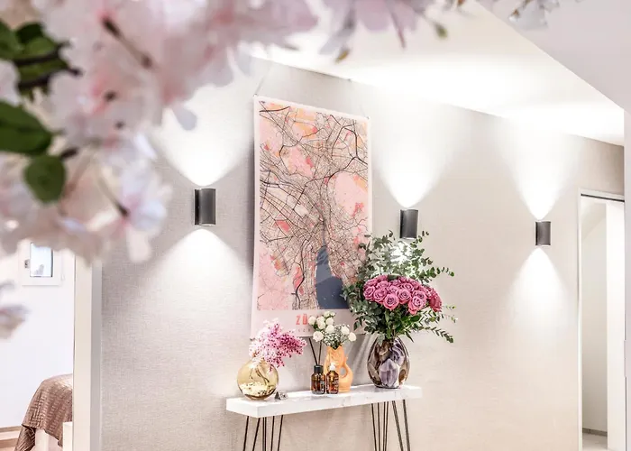 Bahnhofstrasse Designer Penthouse Private Rooftop * チューリッヒ