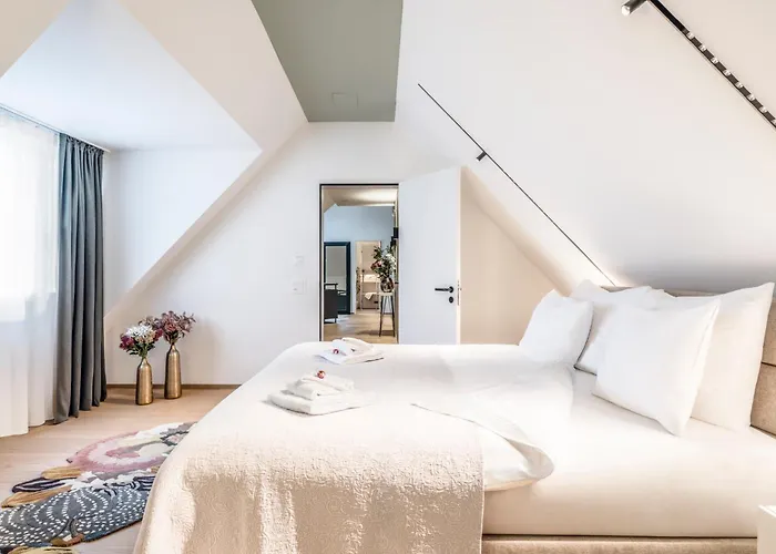 Bahnhofstrasse Designer Penthouse Private Rooftop * Zurich