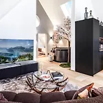 Bahnhofstrasse Designer Penthouse Private Rooftop * Curych