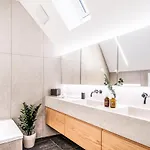 Bahnhofstrasse Designer Penthouse Private Rooftop * 苏黎世