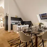 Bahnhofstrasse Designer Penthouse Private Rooftop 苏黎世