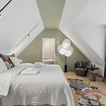 Bahnhofstrasse Designer Penthouse Private Rooftop 公寓 *