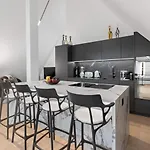 Bahnhofstrasse Designer Penthouse Private Rooftop 苏黎世